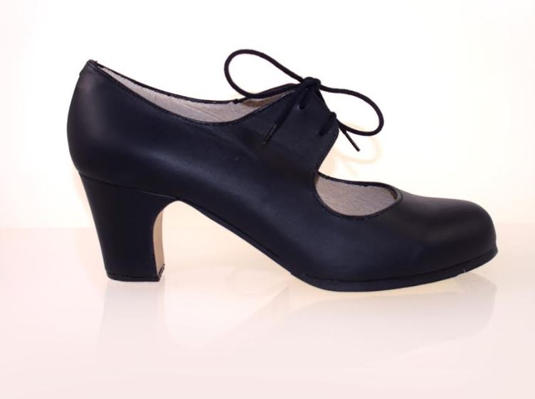 Cordonera Basic Black Leather Flamenco Shoes from Begoña Cervera.