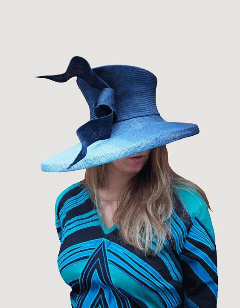 Chapeau Bleu en Sinamay. Modèle Alice