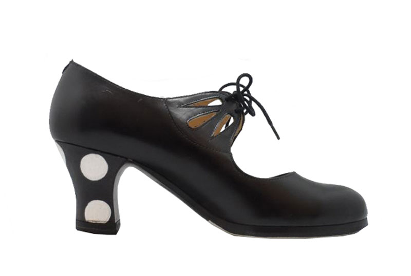 Chaussures de Flamenco Begoña Cervera. Cordonera Calado