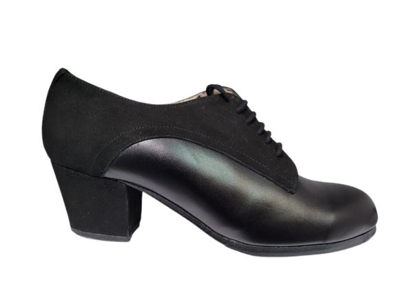 Zapato Flamenco Begoña Cervera. Blucher