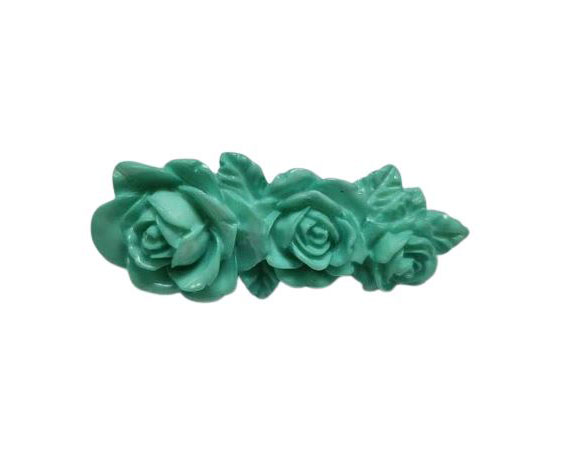 Broche de Resina con Tres de Rosas. Verde Agua