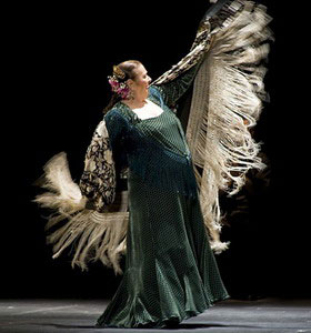 Matilde Coral bailaora y decana de las maestras sevillanas del baile flamenco. 