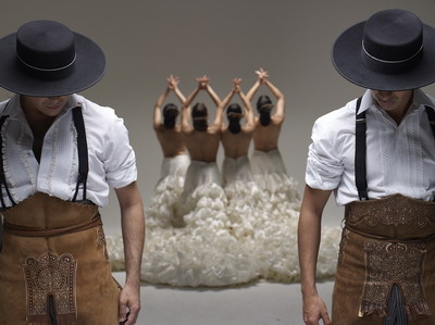 El Nuevo Ballet Español explora en la magia del universo flamenco en 'Cambio de tercio'. XV Festival de Jerez 