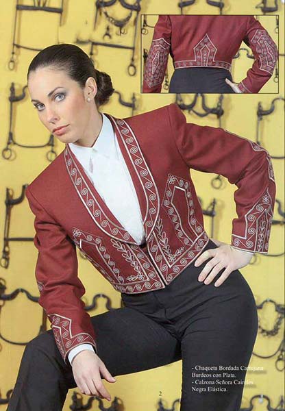 Chaqueta Bordada Cartujana Burdeos con Plata y Calzona con Caireles. Traje Amazona